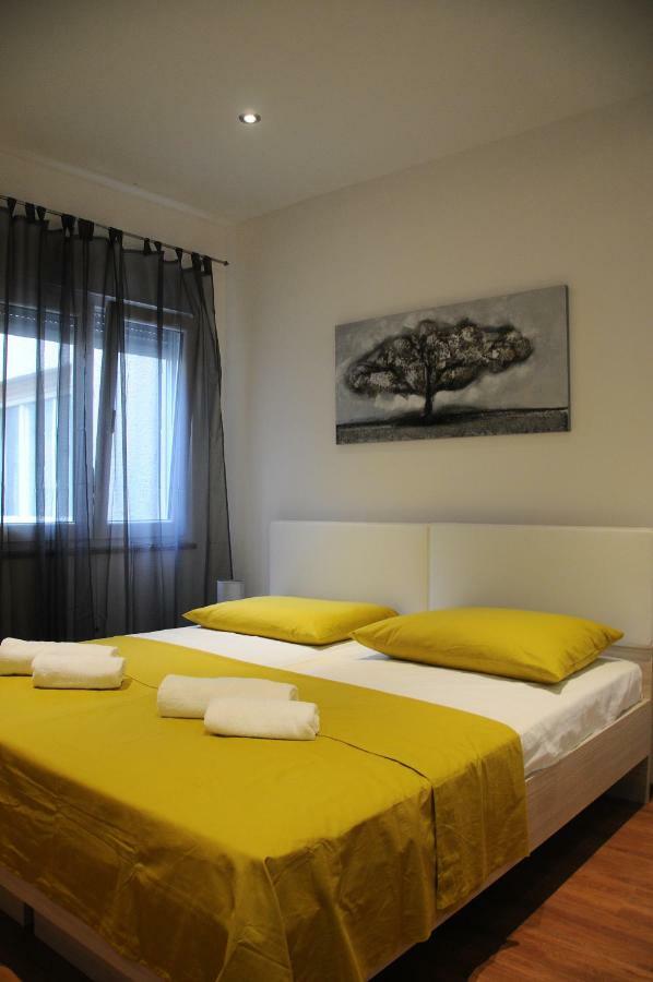 Apartment Aria With Private Parking Split Exterior photo